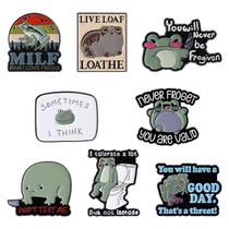 Broche Pins Cartoon Frog com design de citação em liga verde