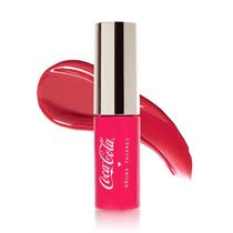 Bruna Tavares e Coca Cola Oil Tint