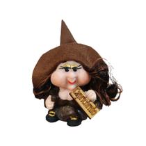 Bruxinha Zoe do Signo de Resina Signo Capricórnio Cor Marrom Bruxinha Zoe do Signo de Resina Signo Capricórnio Cor Marrom