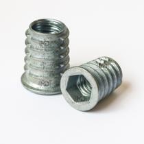 Bucha americana 1/4 x 14 zamac para madeira - 50 peças