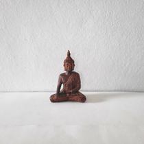 Buda Hindu resina de 12cm de altura, na cor marrom envelhecido, de excelente qualidade e acabamento!