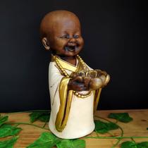 Buda segurando pote flor de lotus envelhecido e branco 30cm Buda segurando pote flor de lotus envelhecido e branco 30cm