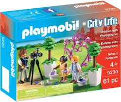 Building Figure Playmobil Children com fotógrafo
