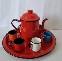 Bule Café Esmaltado 1,25 Litros 6 Xícaras 70ml e Bandeja Vermelho Bule Café Esmaltado 1,25 Litros 6 Xícaras 70ml e Bandeja Vermelho