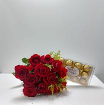 Buquê 12 Rosas Vermelhas e Bombons Ferrero Rocher - Floresdeliz.com