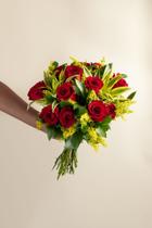 Buquê de 12 Rosas Vermelhas