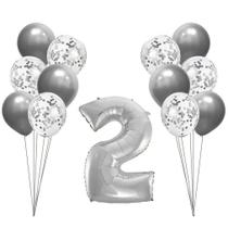Buquê de Balões Metalizados e Número 2 Prata - 13 Balões - Apollo Festas