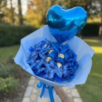 Buquê de Borboletas com Rosas de Cetim e Ferrero Rocher Presente Namorados Amigos