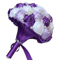 Buquê de casamento de noiva, elegantes rosas de cetim roxo com pérolas