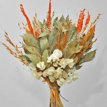 Buquê de flores desidratadas capim laranja
