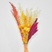 Buquê de flores desidratadas com cores quentes decoração Buquê de flores desidratadas com cores quentes decoração