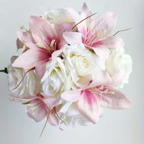 Buquê De Noiva Realista Lírios E Rosas Rose Rosa E Branco - império das flores
