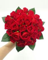 Buquê De Noiva Rústico 30 Mini Rosas Vermelhas Buquê De Noiva Rústico 30 Mini Rosas Vermelhas