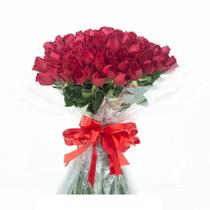 Buquê Luxo com 100 Rosas Vermelhas