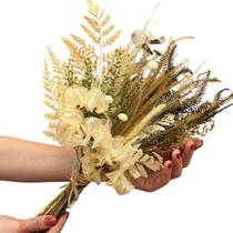 Buquê Neutro Branco Com Samambaia Mix De Flores Secas