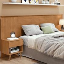 Cabeceira Casal e Queen Like com 2 Mesas Amêndoa Clean Móveis Lopas