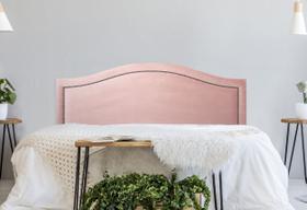 Cabeceira King Curva Luxo 193x60 Veludo Rosê - Tachas Fumê Cabeceira King Curva Luxo 193x60 Veludo Rosê - Tachas Fumê