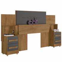 Cabeceira para cama box Casal/Queen/King RV Móveis com 02 mesas de cabeceira com tomada Cinamomo Grafite Cabeceira para cama box Casal/Queen/King RV Móveis com 02 mesas de cabeceira com tomada Cinamomo Grafite