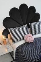 Cabeceira Solteiro Pétalas Luxo Estofada - Veludo Preto - 120x60cm Cabeceira Solteiro Pétalas Luxo Estofada - Veludo Preto - 120x60cm