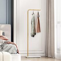Cabideiro de Chão Smlttel Metal Dourado 150 cm com 3 Ganchos Cabideiro de Chão Smlttel Metal Dourado 150 cm com 3 Ganchos