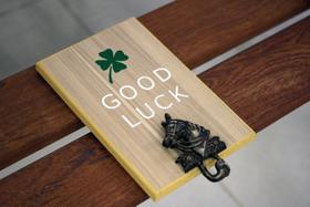 Cabideiro mdf good luck Cabideiro mdf good luck