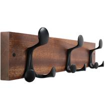 Cabideiro WEBI de Madeira Maciça 43 cm com Ganchos Triplos Acabamento Avermelhado Cabideiro WEBI de Madeira Maciça 43 cm com Ganchos Triplos Acabamento Avermelhado