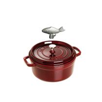 Caçarola Redonda Staub 26cm Verm. Granada + Puxador Peixe