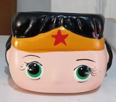 Cachepo Mulher Maravilha