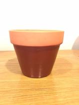 Cachepot vermelho com borda de ceramica Cachepot vermelho com borda de ceramica