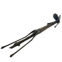 Cachorra Baleia Deitada