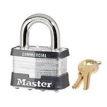Cadeado Master Lock 5, corpo em aço laminado de 51 mm com chave semelhante Cadeado Master Lock 5, corpo em aço laminado de 51 mm com chave semelhante