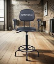 Cadeira caixa alta com braço - L duplo - regulagem de altura - base de ferro fixa corano preto