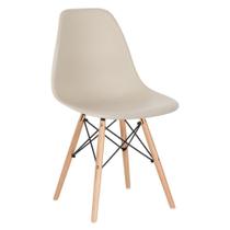 Cadeira Charles Eames Dsw Com Pés De Madeira Clara Nude