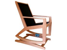 Cadeira de balanço de madeira com molas / sling preta