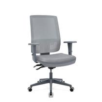 Cadeira de Escritório Presidente Brizza Braço 3D Backplax NR17 Base Piramidal Assento Material Sintético Cinza Plaxmetal