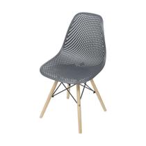 Cadeira Eames Dsw Colmeia Polipropileno Preta Base Madeira