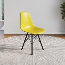 Cadeira Eames Estilo Moderno em Ferro Preto com Assento Amarelo Cadeira Eames Estilo Moderno em Ferro Preto com Assento Amarelo