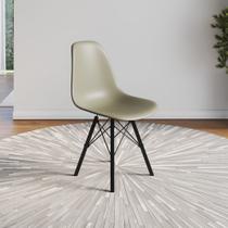 Cadeira Eames Estilo Moderno em Ferro Preto com Assento Fendi Cadeira Eames Estilo Moderno em Ferro Preto com Assento Fendi