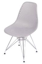 Cadeira Eames Furadinha cor Fendi com Base Cromada - 54702