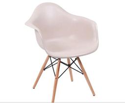Cadeira eiffel com braco base madeira cds design fd1111