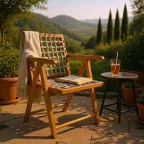 Cadeira em Madeira Cor Mel com Braço e Corda Náutica Cor Rami Preebel Cadeira em Madeira Cor Mel com Braço e Corda Náutica Cor Rami Preebel