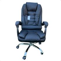 Cadeira Escritório Modelo presidente Executiva em material sintético cor Preta com pés em metal cromado rodinhas com regulagem de altura e encosto Cadeira Escritório Modelo presidente Executiva em material sintético cor Preta com pés em metal cromado rodinhas com regulagem de altura e encosto