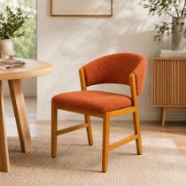 Cadeira Estofada Elegance Sala de Jantar Base Madeira Boucle Cadeira Estofada Elegance Sala de Jantar Base Madeira Boucle