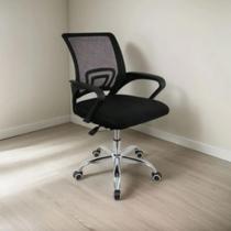 Cadeira Executiva Preta Mesh Giratória Office c/Base Cromada