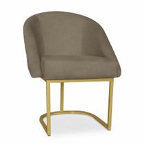 Cadeira Lua Metal Dourado Decorativa Estofada em Veludo Cappuccino para Sala e Escritório Cadeira Lua Metal Dourado Decorativa Estofada em Veludo Cappuccino para Sala e Escritório