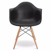 Cadeira Melbourne Eiffel Charles Eames Base Madeira - Preta - Factus