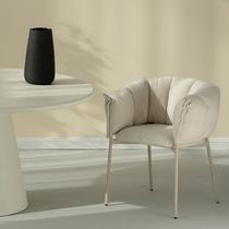Cadeira para Sala de Jantar Joy Estofada com Base de Aço Cadeira para Sala de Jantar Joy Estofada com Base de Aço