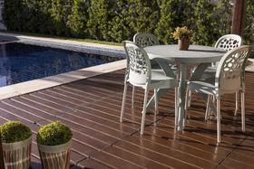 Cadeira Plástica Deluxe 86x43cm Forte Plástico Natural resistente ambientes interno e externo. Cadeira Plástica Deluxe 86x43cm Forte Plástico Natural resistente ambientes interno e externo.