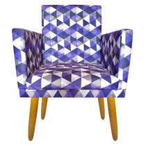 Cadeira Poltrona para Sala Pés Madeira Rodapé Triangulo Roxo Cadeira Poltrona para Sala Pés Madeira Rodapé Triangulo Roxo