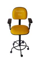 Cadeira secretaria caixa alta - braço com regulagem de altura - estrela de ferro com rodízio - aro - corano amarelo Cadeira secretaria caixa alta - braço com regulagem de altura - estrela de ferro com rodízio - aro - corano amarelo